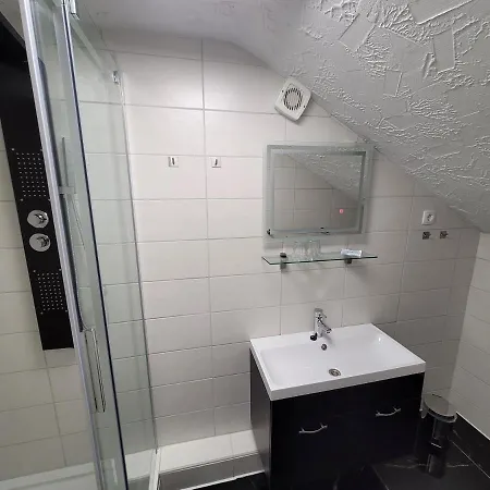 亨尼塔勒尔宾馆 宾馆 Erflinghausen