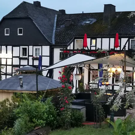 Hennetaler Hof 3*